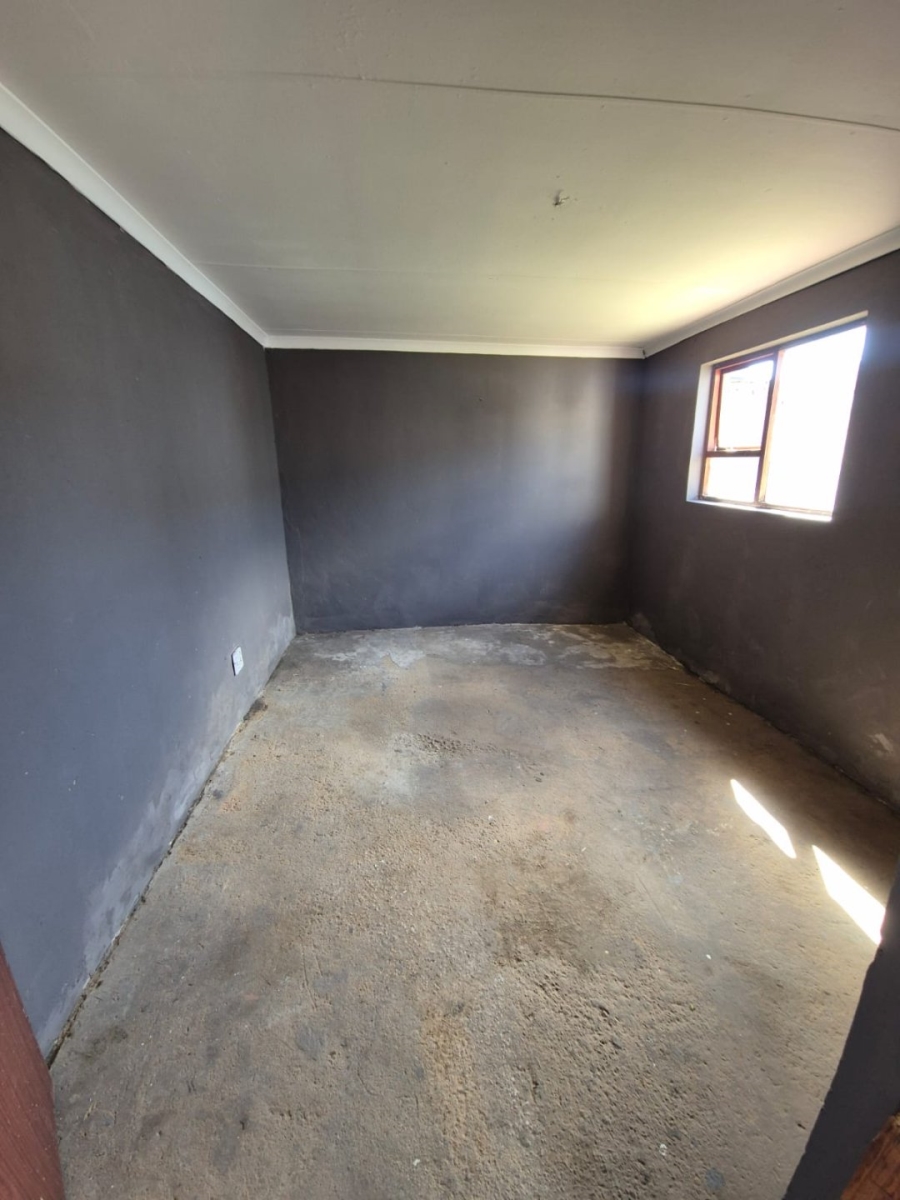 2 Bedroom Property for Sale in Kwazakhele Eastern Cape